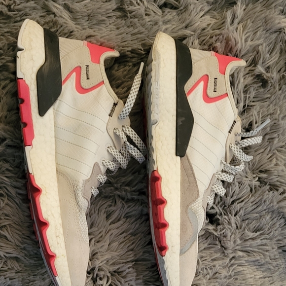 Shoes - Picture 7 of 8